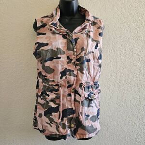 Forme Mode Camo Utility Vest with Hood
